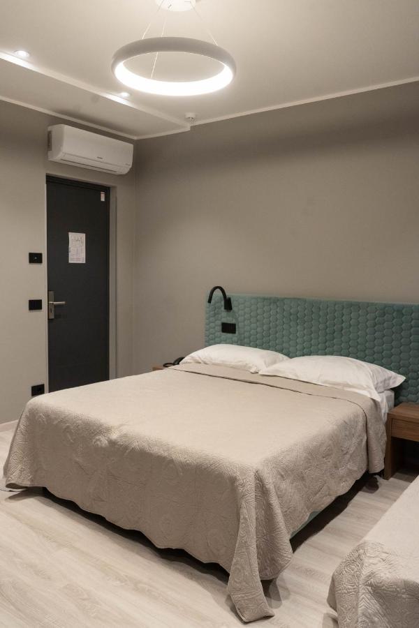 Hotel Graziella Arma di Taggia Bagian luar foto