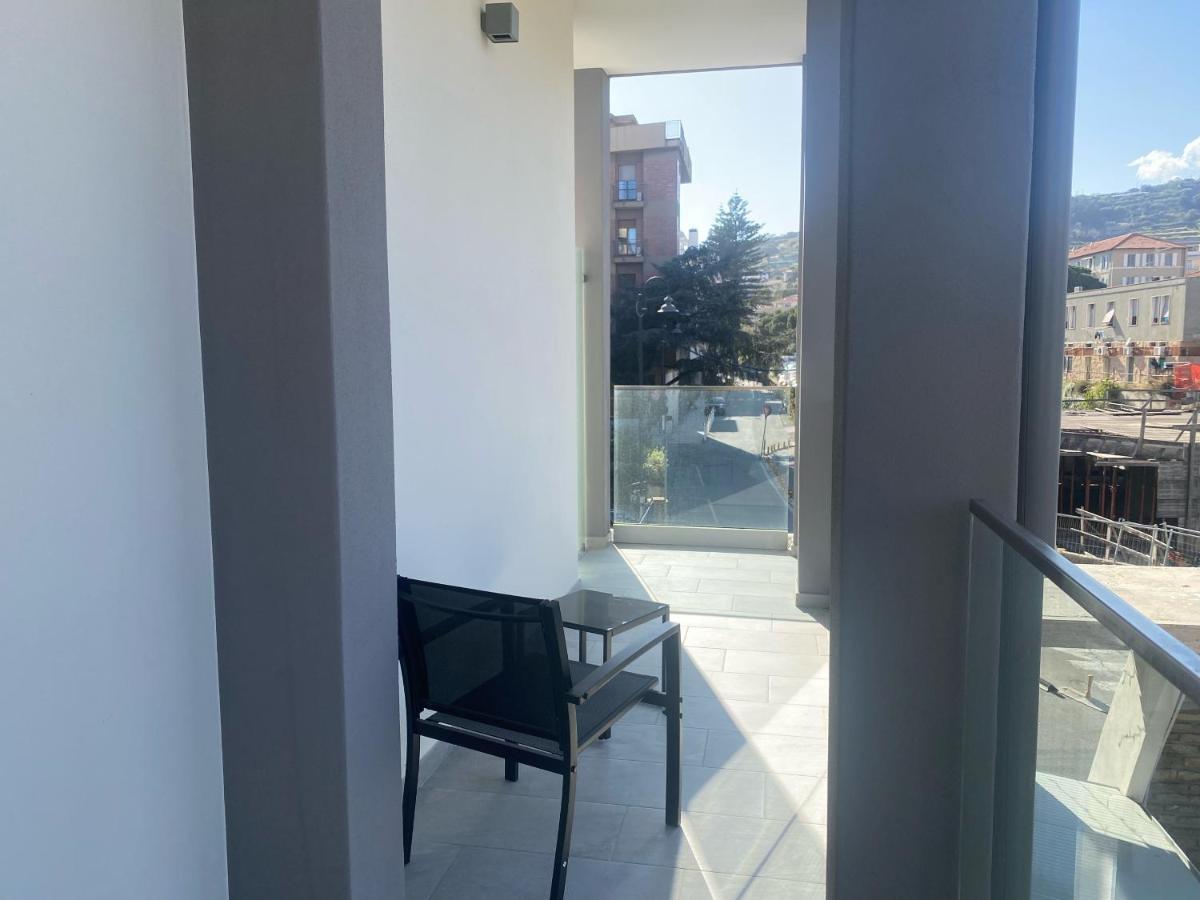 Hotel Graziella Arma di Taggia Bagian luar foto