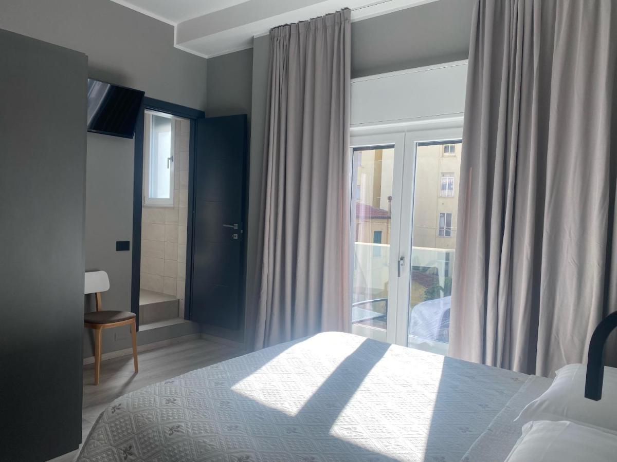 Hotel Graziella Arma di Taggia Bagian luar foto